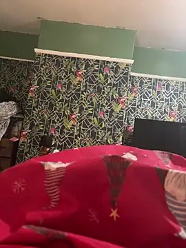 Snapshot of Taboo-Lou chatting on 12-17-25, 08:26 Taboo-Lou online show from 12-17-25, 08:26