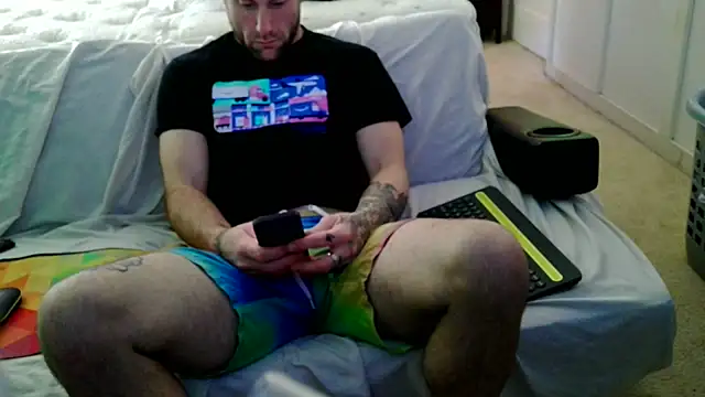 Snapshot of Luv2SuckBWC92 chatting on 10-03-25, 04:48 Luv2SuckBWC92 online show from 10-03-25, 04:48