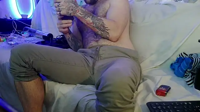 Snapshot of Luv2SuckBWC92 chatting on 11-07-25, 09:37 Luv2SuckBWC92 online show from 11-07-25, 09:37