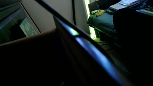 Snapshot of Luv2SuckBWC92 chatting on 12-04-25, 05:39 Luv2SuckBWC92 online show from 12-04-25, 05:39