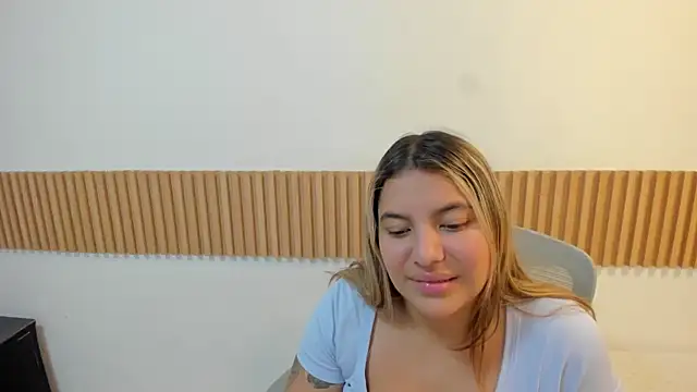 Snapshot of OliviaSweett chatting on 05-26-26, 06:26 OliviaSweett online show from 05-26-26, 06:26