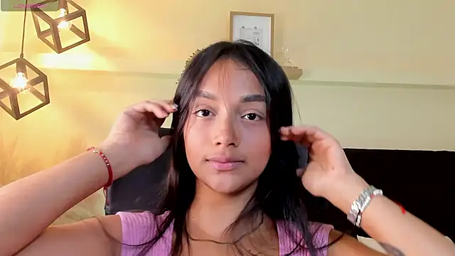 MelanyOconner online show from 05-25-26, 10:27