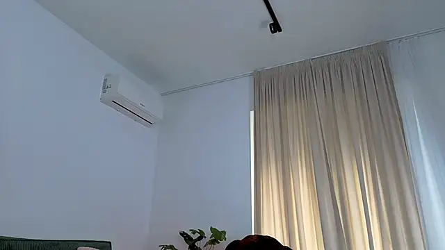 EmaHallee online show from 06-16-26, 03:53