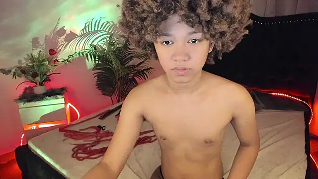 Snapshot of 9INCHESHARDCOCK chatting on 09-17-25, 10:50 9INCHESHARDCOCK online show from 09-17-25, 10:50