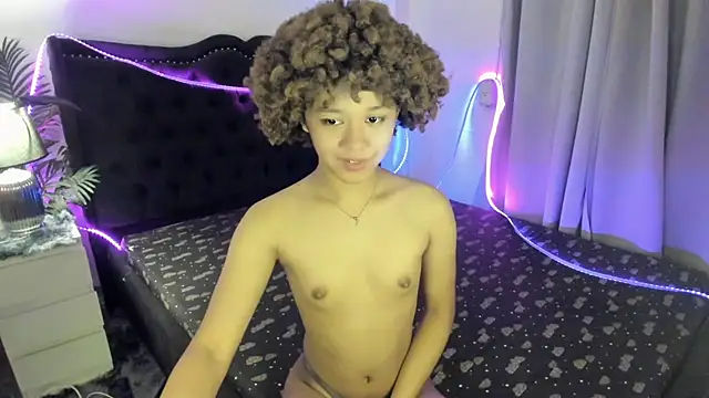 Snapshot of 9INCHESHARDCOCK chatting on 11-02-25, 10:28 9INCHESHARDCOCK online show from 11-02-25, 10:28