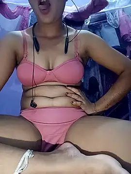 Snapshot of LOVE-R chatting on 10-08-25, 02:47 LOVE-R online show from 10-08-25, 02:47