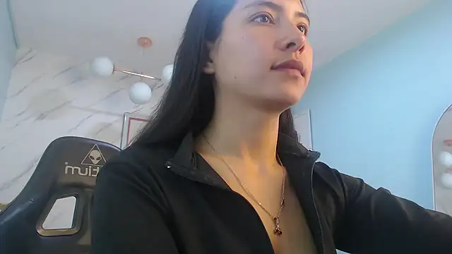Snapshot of victoria_hernandez_t_ chatting on 07-30-26, 01:21 victoria hernandez t online show from 07-30-26, 01:21