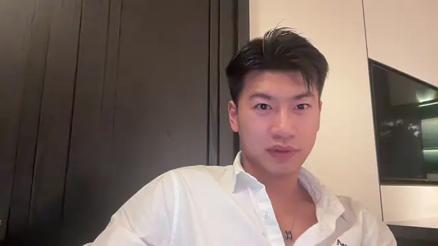 Snapshot of heywilliam chatting on 11-05-25, 02:17 heywilliam online show from 11-05-25, 02:17