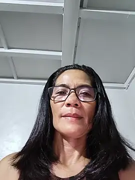 Snapshot of ImYourWoman_55 chatting on 05-18-26, 09:42 ImYourWoman 55 online show from 05-18-26, 09:42
