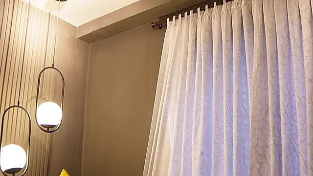 Ariaa Isabell online show from 04-15-26, 06:26