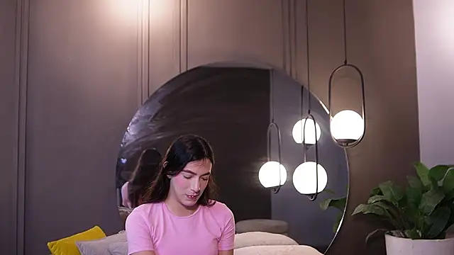 Ariaa Isabell online show from 04-16-26, 06:30