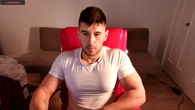 Snapshot of Sand0w chatting on 09-17-25, 05:14 Sand0w online show from 09-17-25, 05:14