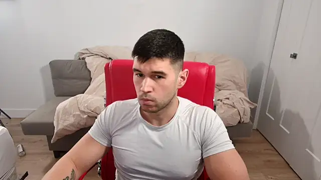 Snapshot of Sand0w chatting on 11-13-25, 09:14 Sand0w online show from 11-13-25, 09:14