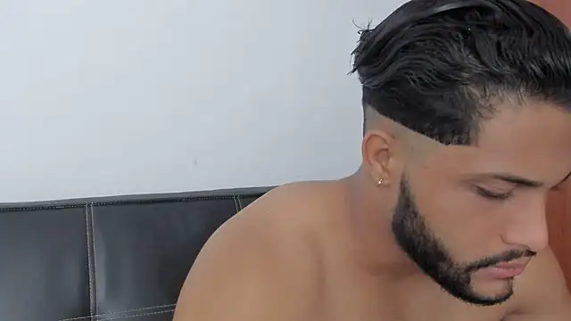 Pier Simons online show from 12-18-25, 03:29