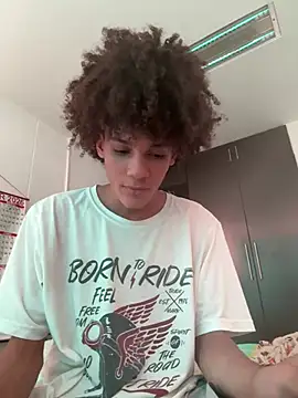 Snapshot of Max_Rain chatting on 04-03-26, 06:28 Max Rain online show from 04-03-26, 06:28