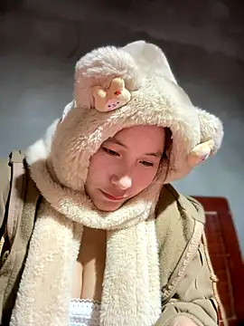 Snapshot of Sanmay55 chatting on 12-18-25, 03:51 Sanmay55 online show from 12-18-25, 03:51