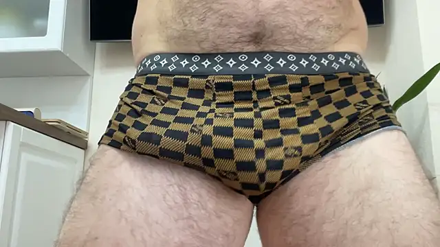 Snapshot of BrianJohnson_ chatting on 11-02-25, 07:33 BrianJohnson  online show from 11-02-25, 07:33