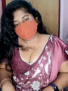 Snapshot of Jessi_25 chatting on 10-21-25, 05:24 Jessi 25 online show from 10-21-25, 05:24