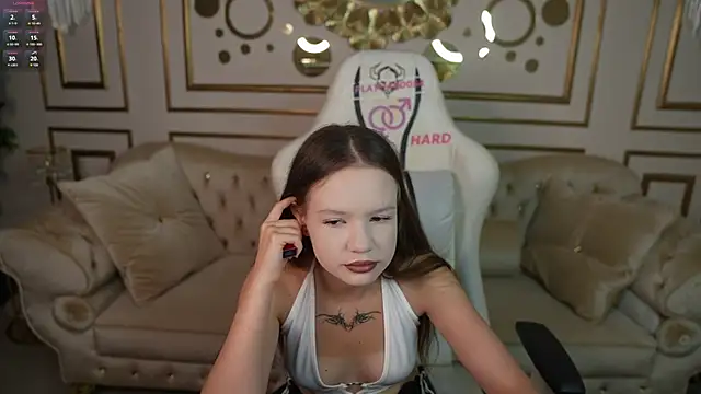 Snapshot of Claire_Dreams chatting on 09-11-25, 06:57 Claire Dreams online show from 09-11-25, 06:57