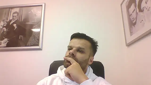 Snapshot of FROCETTO93 chatting on 10-17-25, 06:38 FROCETTO93 online show from 10-17-25, 06:38