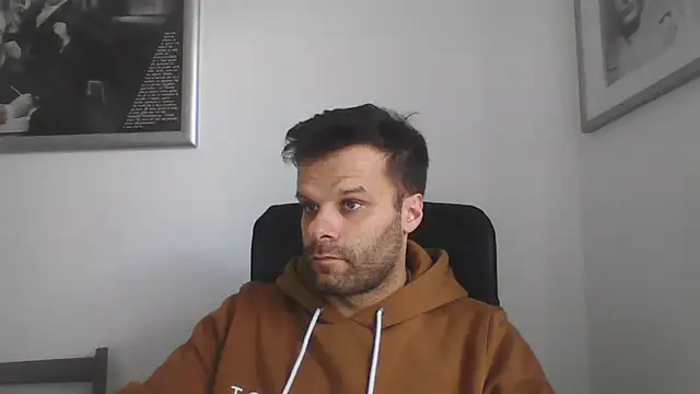 Snapshot of FROCETTO93 chatting on 11-07-25, 01:11 FROCETTO93 online show from 11-07-25, 01:11