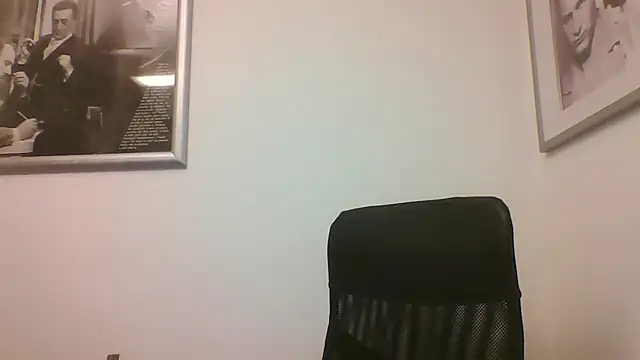 Snapshot of FROCETTO93 chatting on 11-19-25, 02:39 FROCETTO93 online show from 11-19-25, 02:39