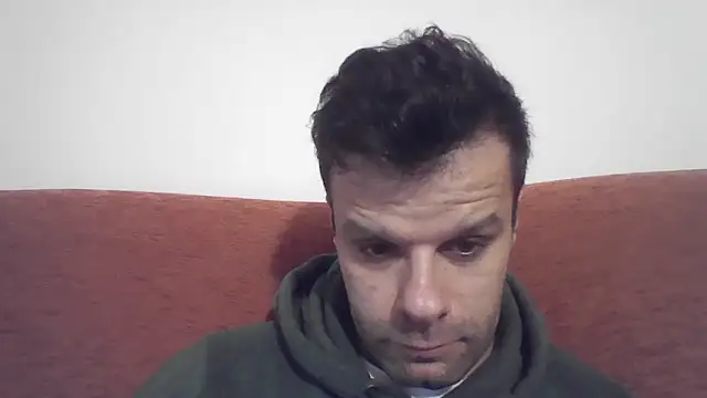 Snapshot of FROCETTO93 chatting on 12-21-25, 04:14 FROCETTO93 online show from 12-21-25, 04:14