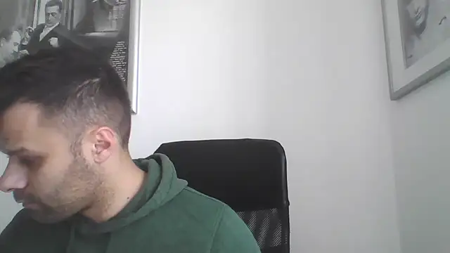 Snapshot of FROCETTO93 chatting on 02-20-26, 12:16 FROCETTO93 online show from 02-20-26, 12:16