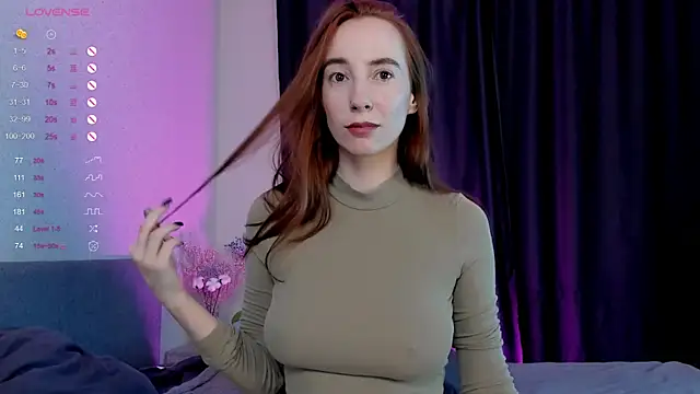 Snapshot of Honeyfern chatting on 10-07-25, 05:32 Honeyfern online show from 10-07-25, 05:32