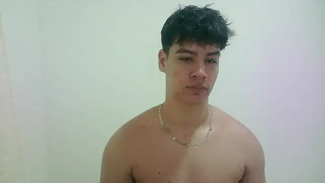 Snapshot of zeus_181 chatting on 06-08-26, 04:13 zeus 181 online show from 06-08-26, 04:13