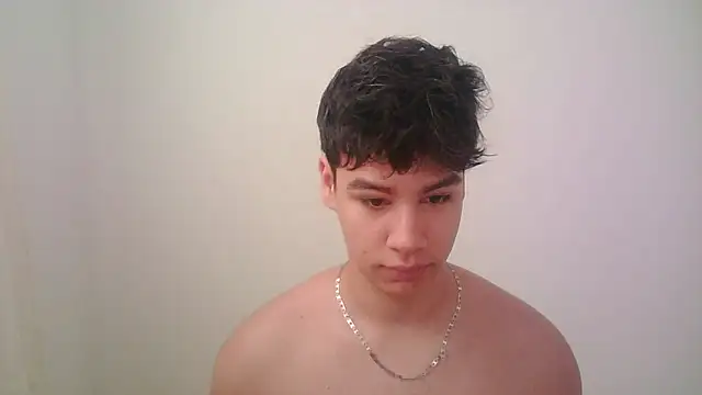 Snapshot of zeus_181 chatting on 06-13-26, 01:31 zeus 181 online show from 06-13-26, 01:31