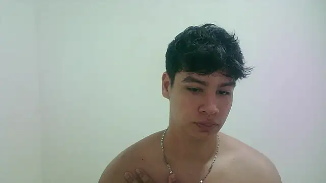 Snapshot of zeus_181 chatting on 06-21-26, 12:13 zeus 181 online show from 06-21-26, 12:13