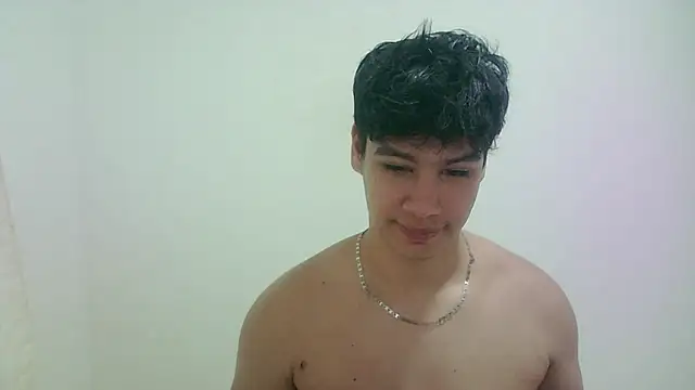 Snapshot of zeus_181 chatting on 06-29-26, 05:46 zeus 181 online show from 06-29-26, 05:46