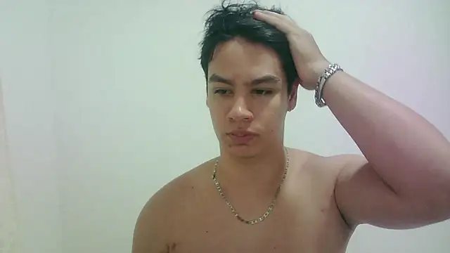 Snapshot of zeus_181 chatting on 07-05-26, 01:01 zeus 181 online show from 07-05-26, 01:01