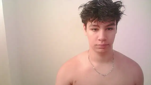 Snapshot of zeus_181 chatting on 07-10-26, 07:49 zeus 181 online show from 07-10-26, 07:49