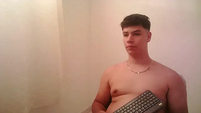 Snapshot of zeus_181 chatting on 07-22-26, 10:34 zeus 181 online show from 07-22-26, 10:34