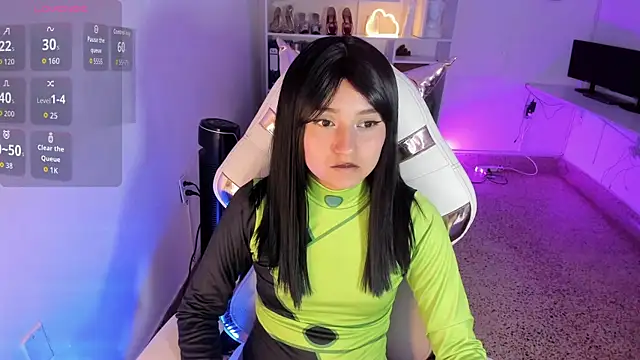 Snapshot of Molly_sweetlove chatting on 12-01-25, 06:57 Molly sweetlove online show from 12-01-25, 06:57