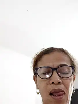 Snapshot of Merybeks chatting on 09-14-25, 10:47 Merybeks online show from 09-14-25, 10:47