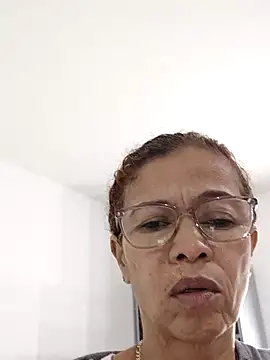 Snapshot of Merybeks chatting on 10-16-25, 10:38 Merybeks online show from 10-16-25, 10:38