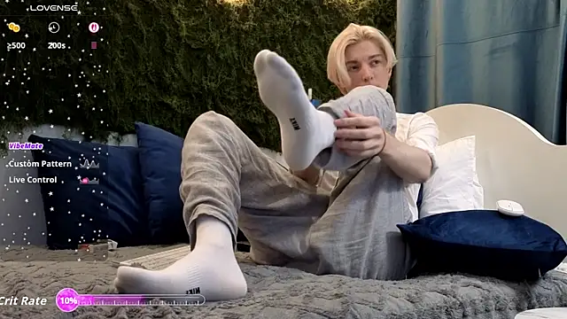 fiachand online show from 11-27-25, 02:52