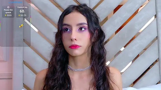 Sarah-Grace online show from 10-10-25, 02:54