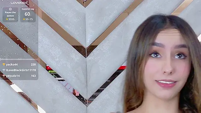 Sarah-Grace online show from 06-15-26, 03:53