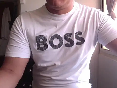 Snapshot of zeusmasterhorny chatting on 09-24-25, 01:47 zeusmasterhorny online show from 09-24-25, 01:47