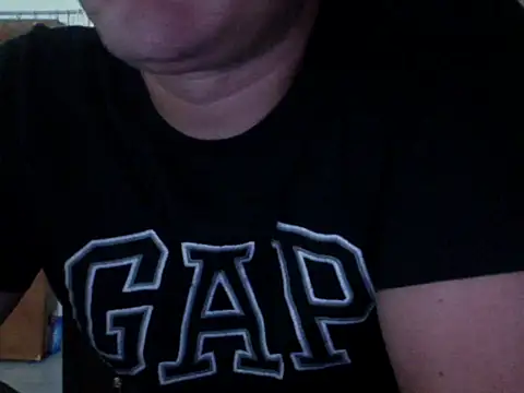 Snapshot of zeusmasterhorny chatting on 09-30-25, 03:33 zeusmasterhorny online show from 09-30-25, 03:33
