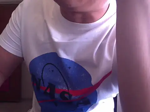 Snapshot of zeusmasterhorny chatting on 10-07-25, 02:58 zeusmasterhorny online show from 10-07-25, 02:58