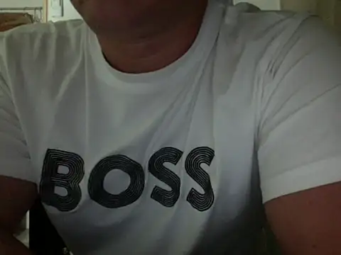 Snapshot of zeusmasterhorny chatting on 10-18-25, 03:09 zeusmasterhorny online show from 10-18-25, 03:09