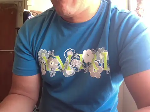Snapshot of zeusmasterhorny chatting on 10-20-25, 03:56 zeusmasterhorny online show from 10-20-25, 03:56