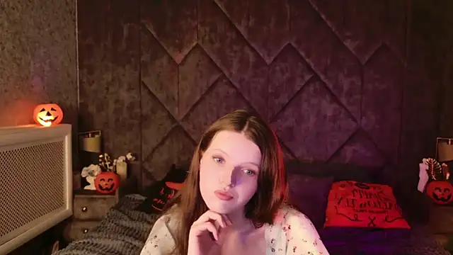 Snapshot of Gaby_Essen chatting on 10-19-25, 08:42 Gaby Essen online show from 10-19-25, 08:42