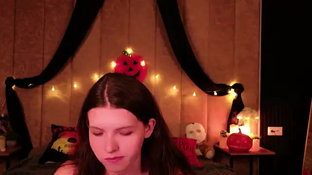 Snapshot of Gaby_Essen chatting on 10-24-25, 08:27 Gaby Essen online show from 10-24-25, 08:27