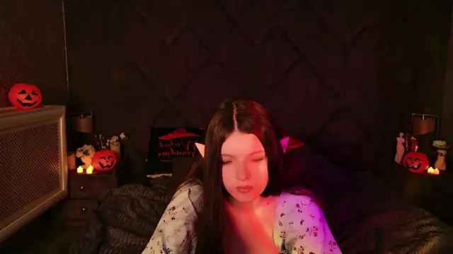 Snapshot of Gaby_Essen chatting on 10-31-25, 08:32 Gaby Essen online show from 10-31-25, 08:32